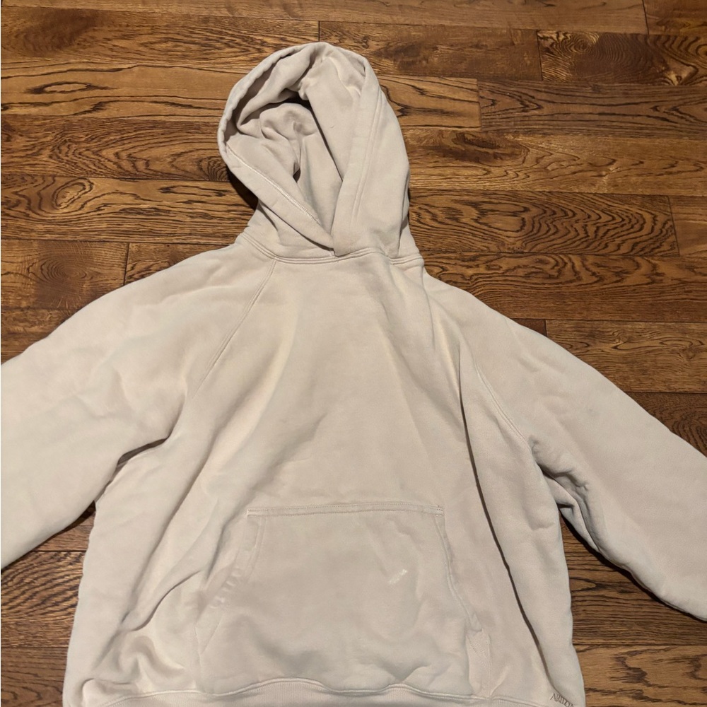 Aritzia cream hoodie size Xs